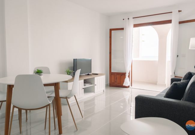 Apartamento en La Manga del Mar Menor - Aldeas Taray 002 Admer