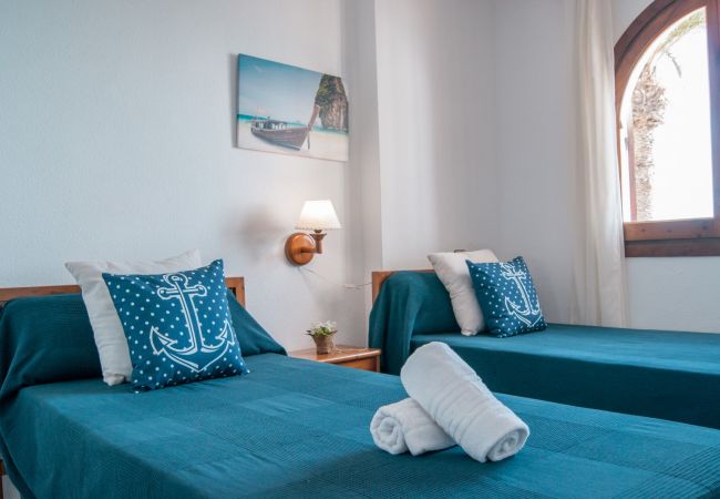 Apartamento en La Manga del Mar Menor - Aldeas Taray 007 Admer