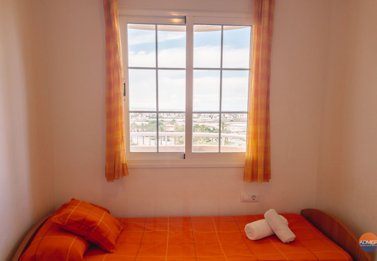 Apartamento en La Manga del Mar Menor - C. Veneziola  A-5ºJ