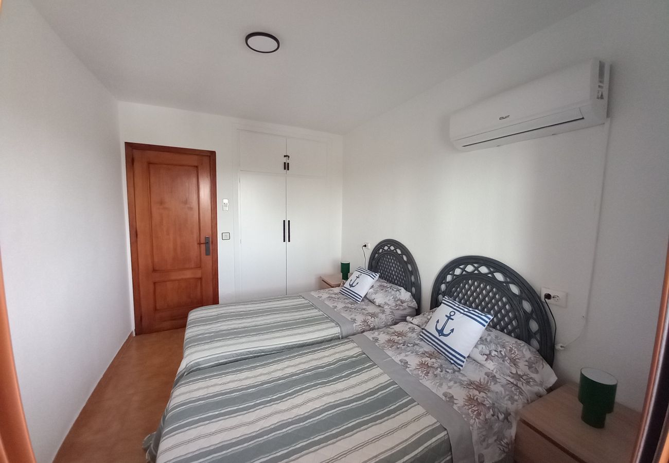 Apartamento en La Manga del Mar Menor - Aldeas Taray 048 Admer